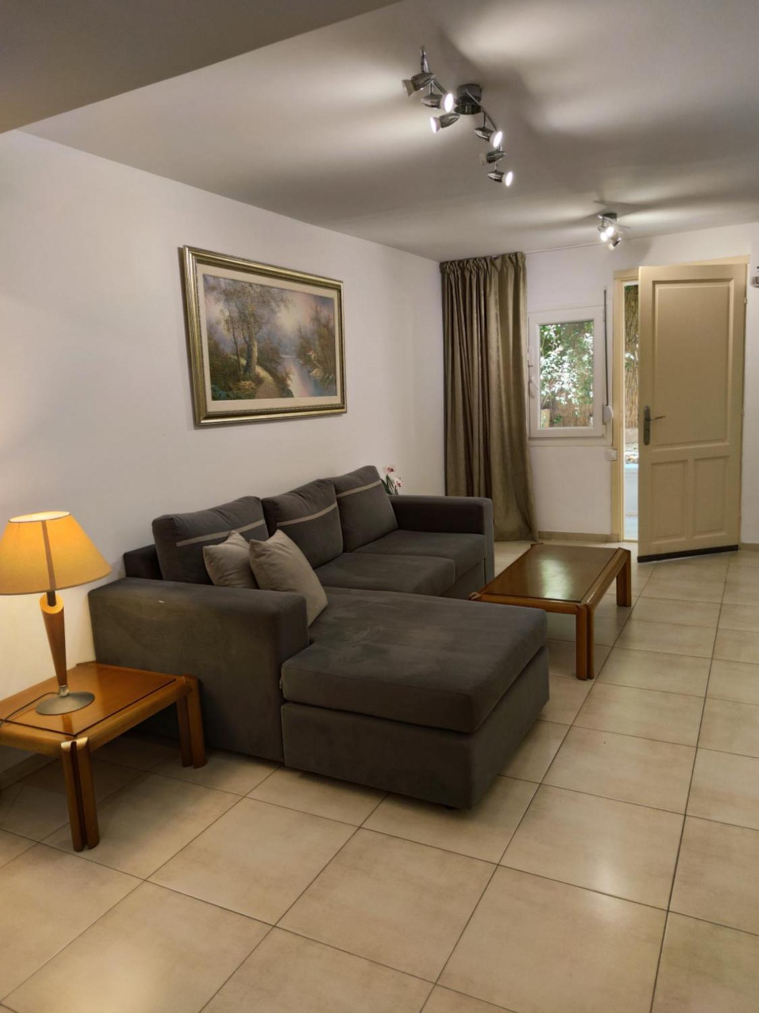 Apartment Irina เอเธนส์ ภายนอก รูปภาพ